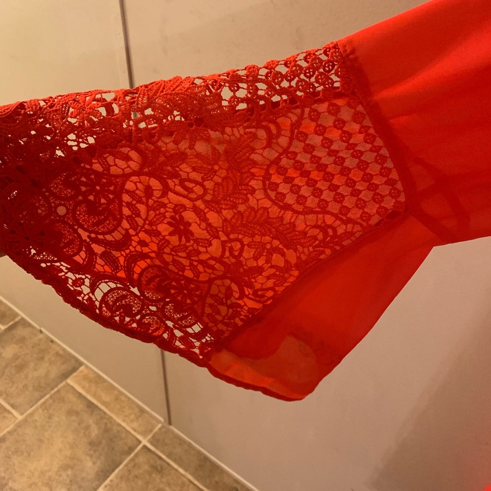 Red dress - Picture 3 of 4